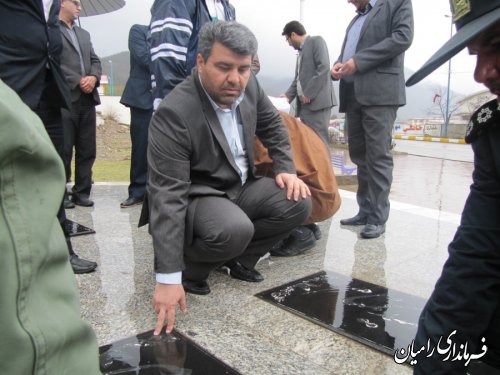 غبار روبی و عطر افشانی گلزار شهدای شهر و شهدای گمنام شهر رامیان
