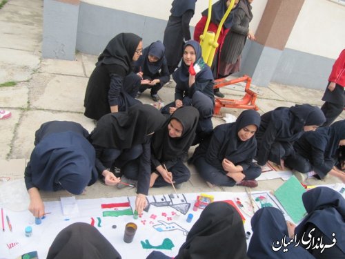 برگزاری نقاشی همگانی دانش آموزان به مناسبت دهه مبارک فجر