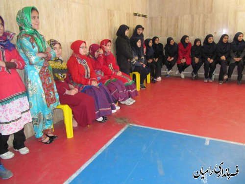 برگزاری اختتامیه المپیاد ورزشی درون مدرسه ای دانش آموزان دختر