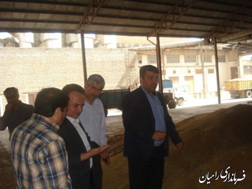 بازدید فرماندار از مراکز خرید گندم  شهرستان رامیان