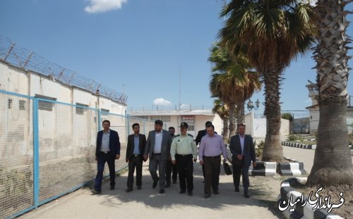 بازدید فرماندار و اعضای ستاد پیشگیری از وقوع جرم رامیان از زندان گنبد کاوس