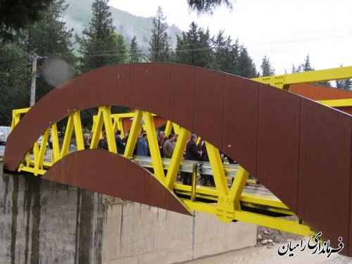 پل ارتباطی با چشمه گل رامیان با حضور استاندار گلستان و مسئولین شهرستانی افتتاح شد.