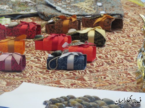 برگزاری نمایشگاه و فروشگاه عرضه  توانمندیهای بانوان شهرستان رامیان به مناسبت دهه مبارک فجر