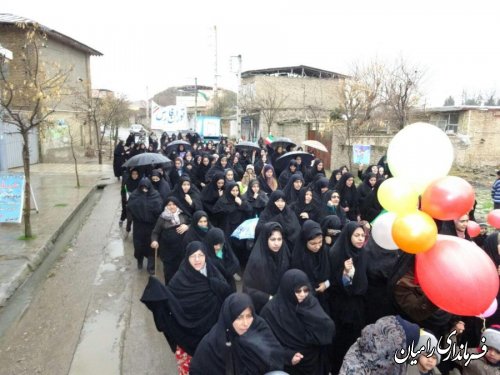 برگزاری راهپیمایی 22 بهمن در روستای توران فارس از توابع بخش مرکزی شهرستان رامیان