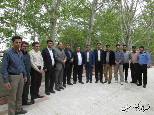دیدار مهندس صادقلو با مدیر و کارکنان بنیاد مسکن انقلاب اسلامی شهرستان