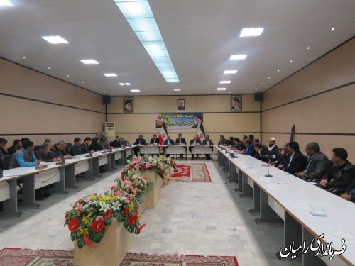 جلسه ماهانه دهیاران بخش مرکزی شهرستان رامیان با حضور فرماندار برگزار شد