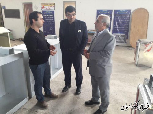 بازدید فرماندار شهرستان رامیان از واحدهای تولیدی در شهرک صنعتی