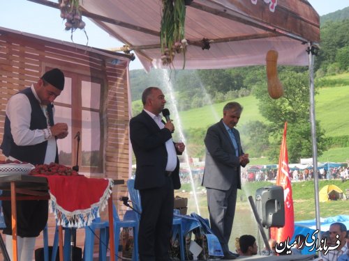 محل جشنواره توت فرنگی روستای شفیع آباد فندرسک سال آینده مسقف می شود
