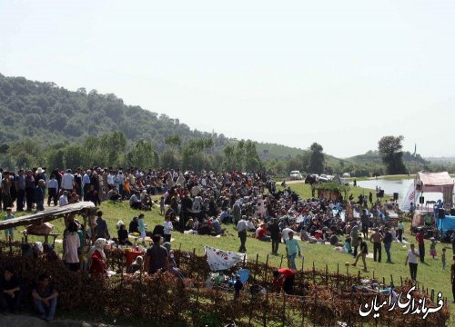 برگزاری ششمین جشنواره توت فرنگی درروستای شفیع آباد فندرسک