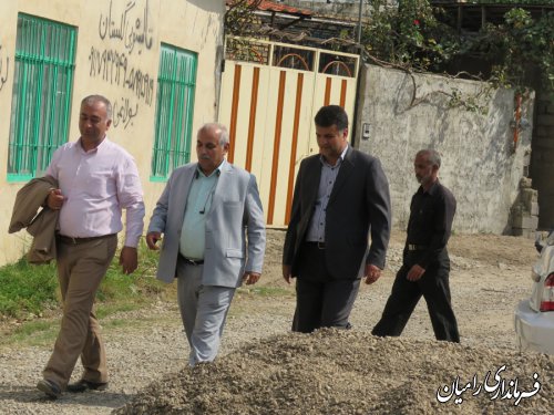 فرماندار شهرستان رامیان  از روند اجرایی پروژه زیر سازی وآسفالت معابر روستای امامیه بخش  فندرسک بازدید کردند