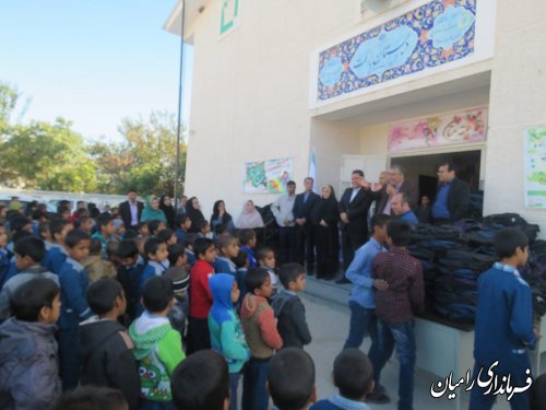مراسم اهدای لوازم التحریر توسط شرکت ارتباطات سیار( همراه اول )،به دانش آموزان  کم بضاعت شهرستان رامیان