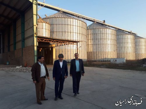 بازدید فرماندار شهرستان رامیان از کارخانه پنبه ممتاز شهرستان