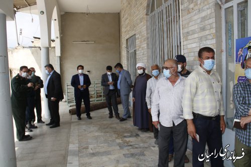 مسئولین شهرستان رامیان در ساعات اولیه اخذ رای همگام با مردم در شعب اخذ رای حضور یافتند