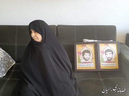دیدار فرماندار رامیان با مادر معزز شهیدان حسینی واعظ
