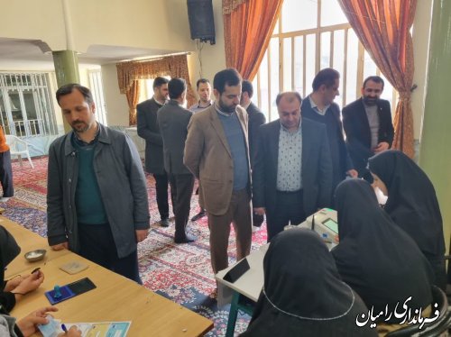بازدید فرماندار شهرستان رامیان از شعب اخذ رای